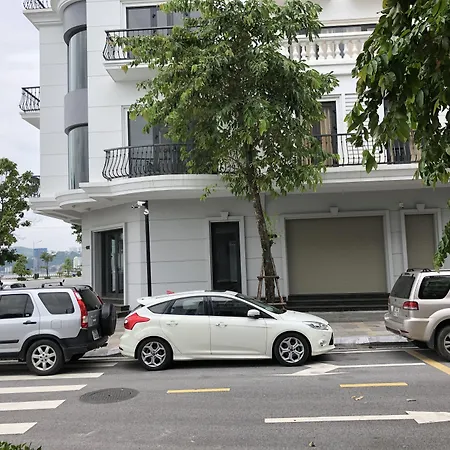 La Lumiere Harbor House