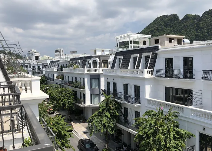 Gasthof La Lumiere Harbor House Hạ Long